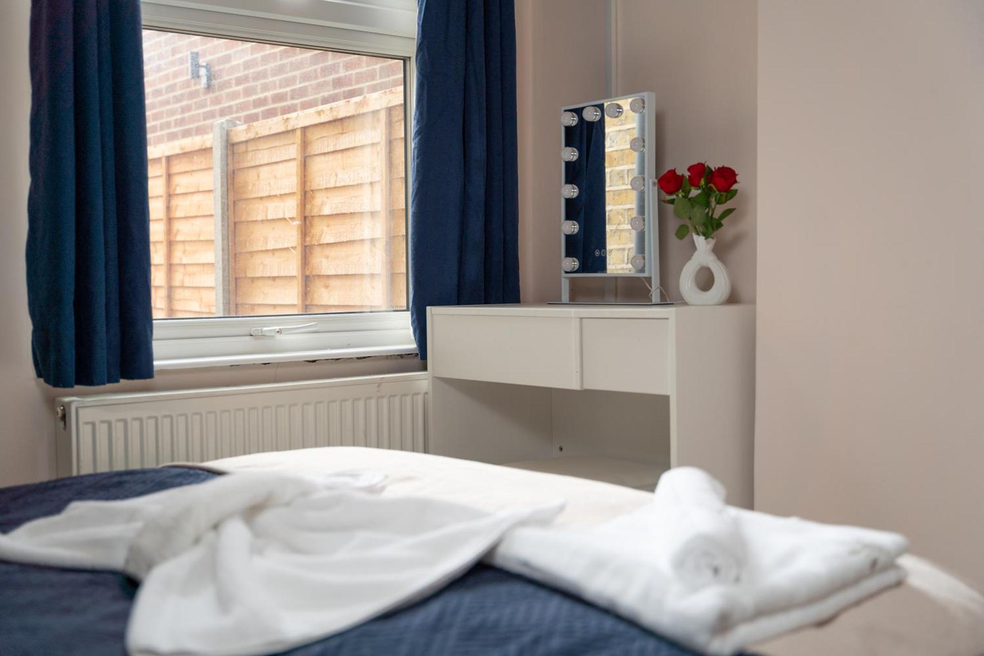 Beautiful 2 Bedroom With Private Garden In Wimbledon - Minutes From Central Лондон Экстерьер фото