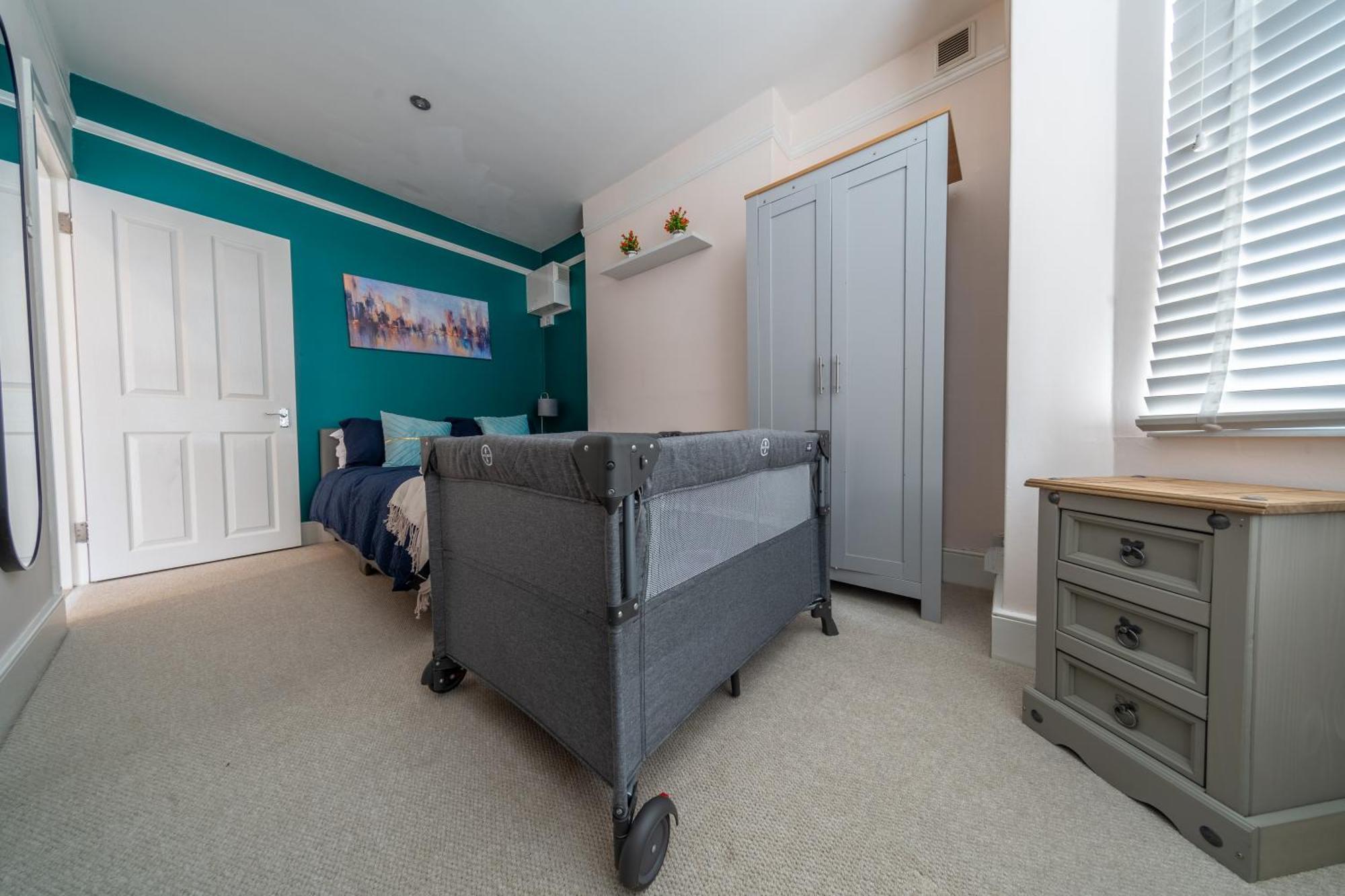 Beautiful 2 Bedroom With Private Garden In Wimbledon - Minutes From Central Лондон Экстерьер фото