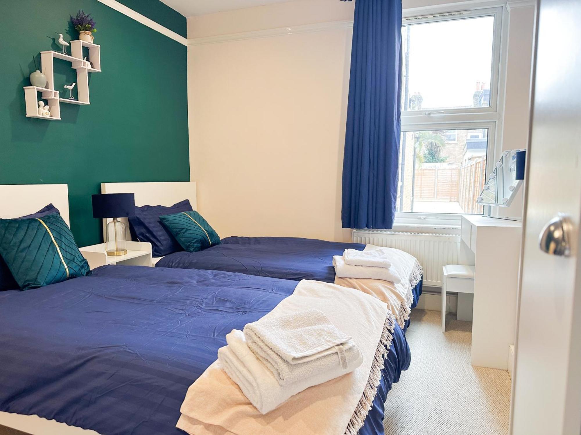 Beautiful 2 Bedroom With Private Garden In Wimbledon - Minutes From Central Лондон Экстерьер фото
